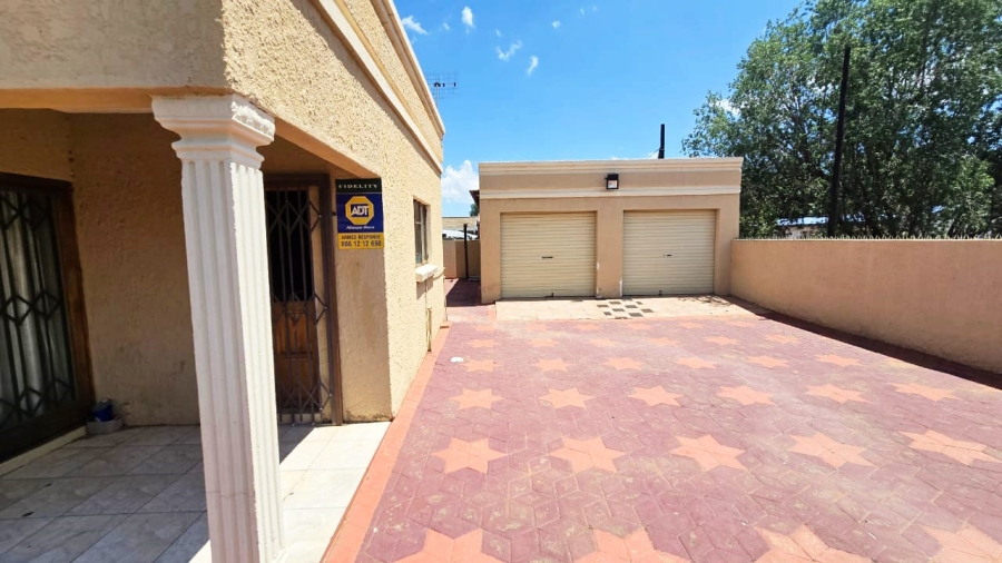 3 Bedroom Property for Sale in Beaconsfield Northern Cape